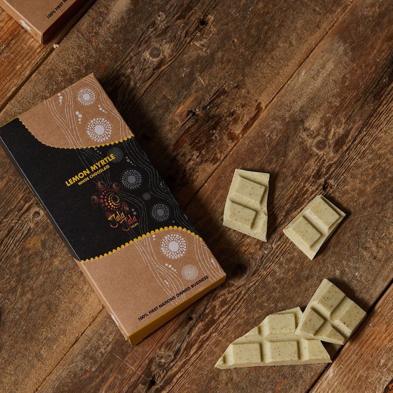 Lemon-Myrtle-White-Chocolate-100g-Bars-04